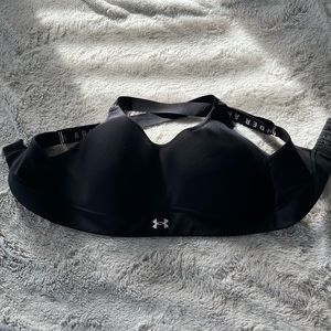 Under Armor Sports Bra Size L